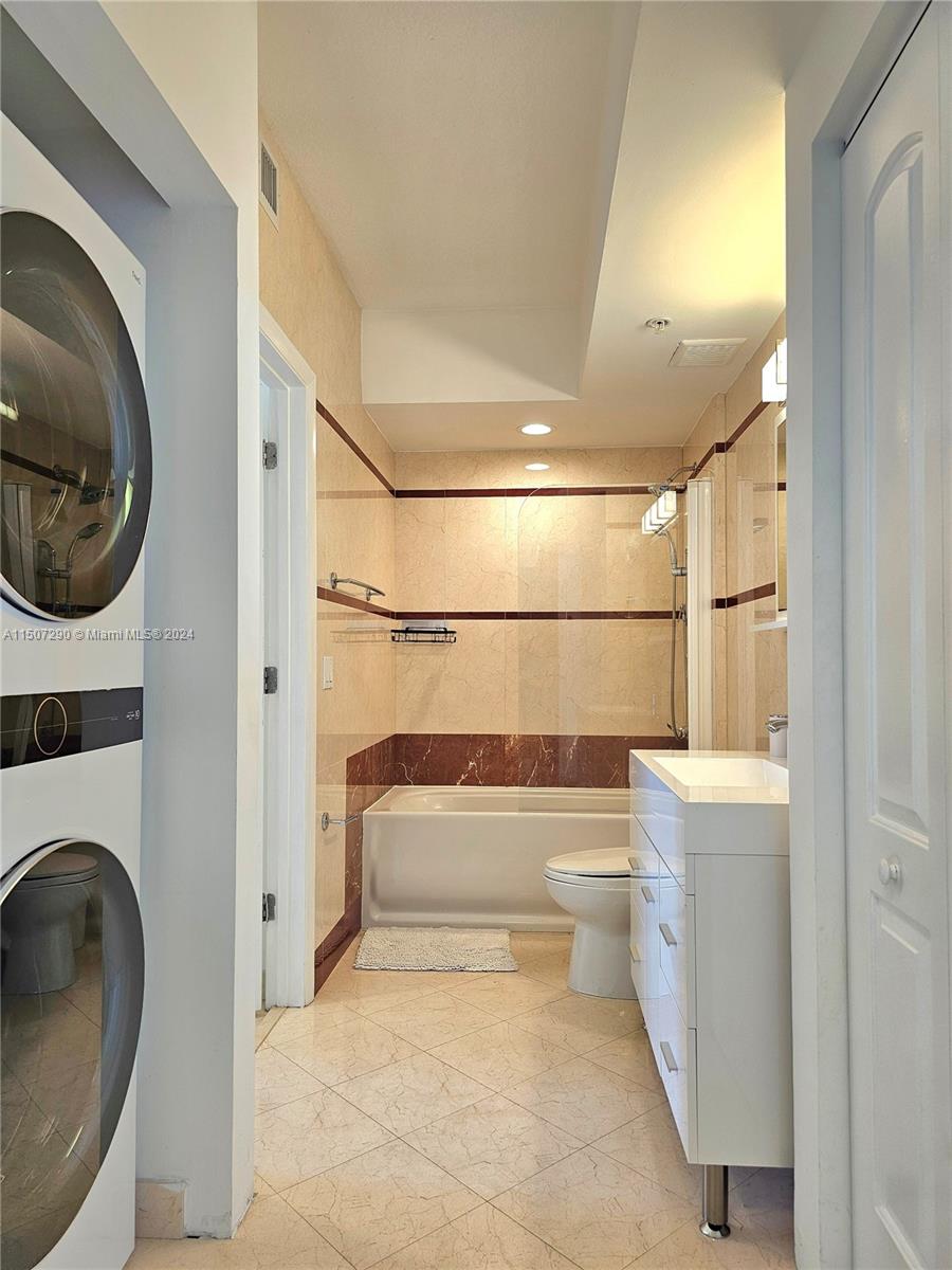 110 Washington Ave 2408, Miami Beach, Florida 33139, 2 Bedrooms Bedrooms, ,2 BathroomsBathrooms,Residentiallease,For Rent,110 Washington Ave 2408,A11507290