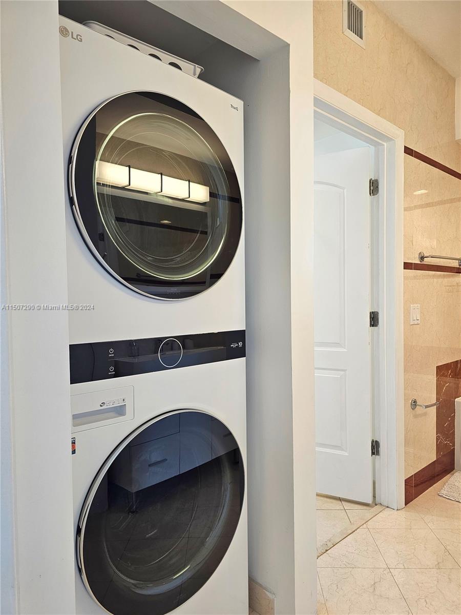 110 Washington Ave 2408, Miami Beach, Florida 33139, 2 Bedrooms Bedrooms, ,2 BathroomsBathrooms,Residentiallease,For Rent,110 Washington Ave 2408,A11507290