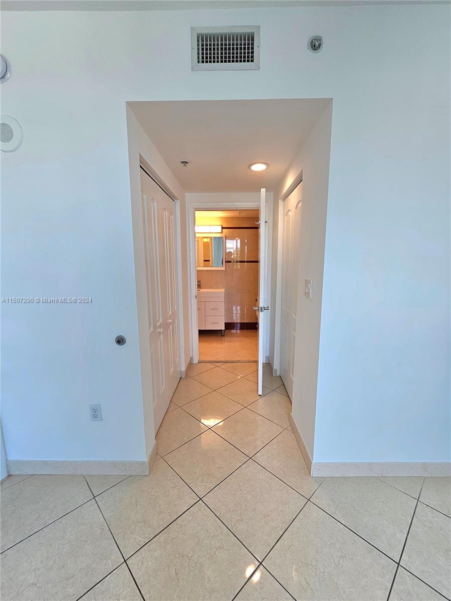 110 Washington Ave 2408, Miami Beach, Florida 33139, 2 Bedrooms Bedrooms, ,2 BathroomsBathrooms,Residentiallease,For Rent,110 Washington Ave 2408,A11507290