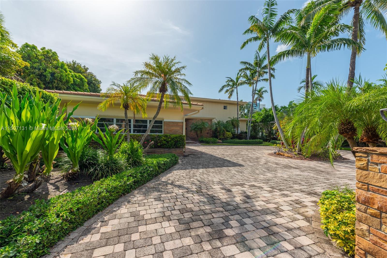 2995 Flamingo Dr, Miami Beach, Florida 33140, 5 Bedrooms Bedrooms, ,5 BathroomsBathrooms,Residential,For Sale,2995 Flamingo Dr,A11507131