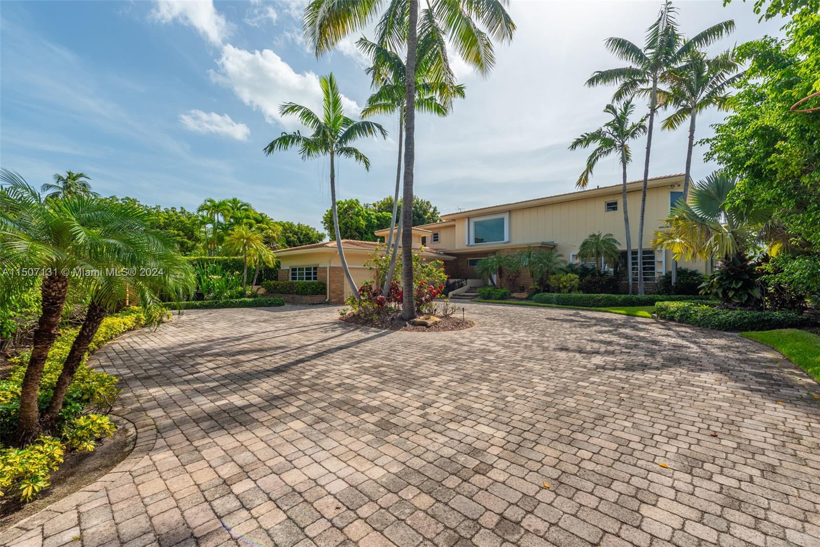 2995 Flamingo Dr, Miami Beach, Florida 33140, 5 Bedrooms Bedrooms, ,5 BathroomsBathrooms,Residential,For Sale,2995 Flamingo Dr,A11507131