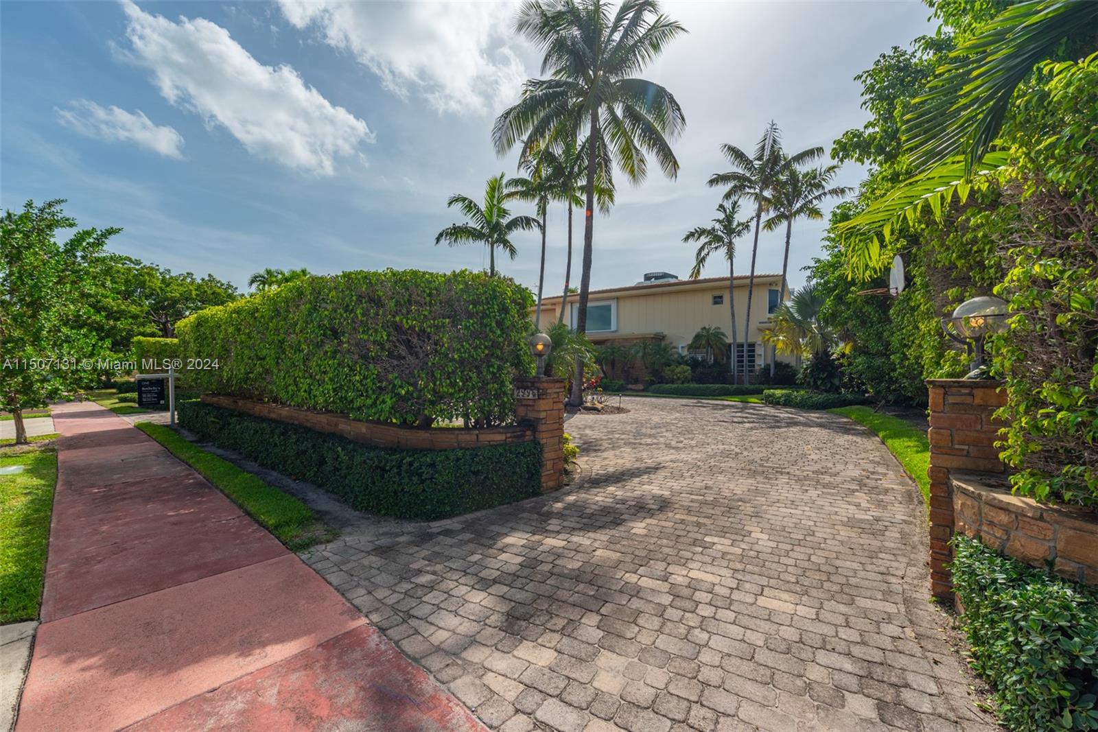2995 Flamingo Dr, Miami Beach, FL, 33140 United States, 5 Bedrooms Bedrooms, ,5 BathroomsBathrooms,Residential,For Sale,Flamingo Dr,A11507131