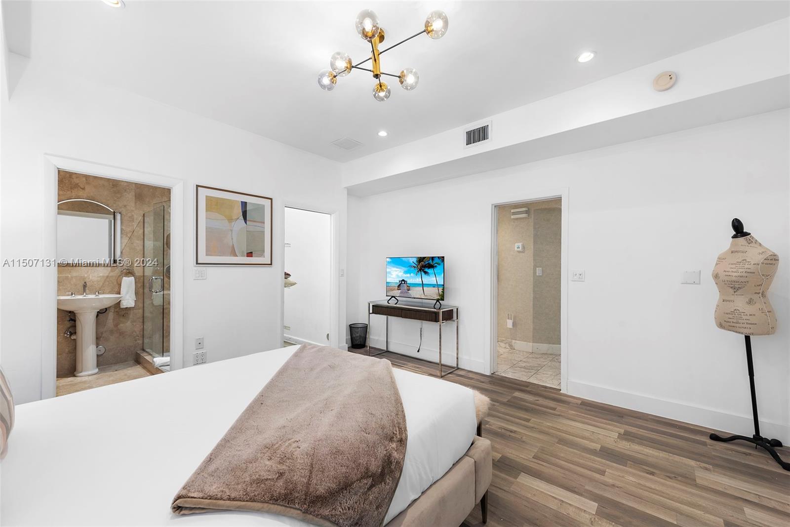 2995 Flamingo Dr, Miami Beach, Florida 33140, 5 Bedrooms Bedrooms, ,5 BathroomsBathrooms,Residential,For Sale,2995 Flamingo Dr,A11507131