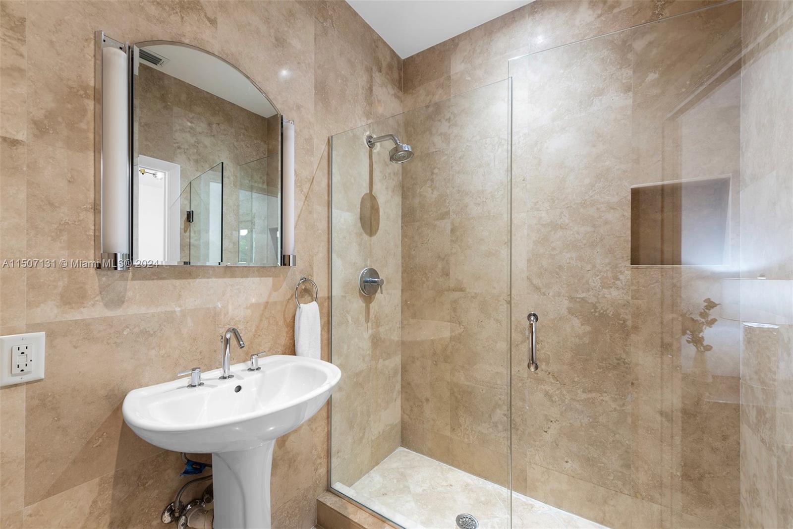 2995 Flamingo Dr, Miami Beach, FL, 33140 United States, 5 Bedrooms Bedrooms, ,5 BathroomsBathrooms,Residential,For Sale,Flamingo Dr,A11507131