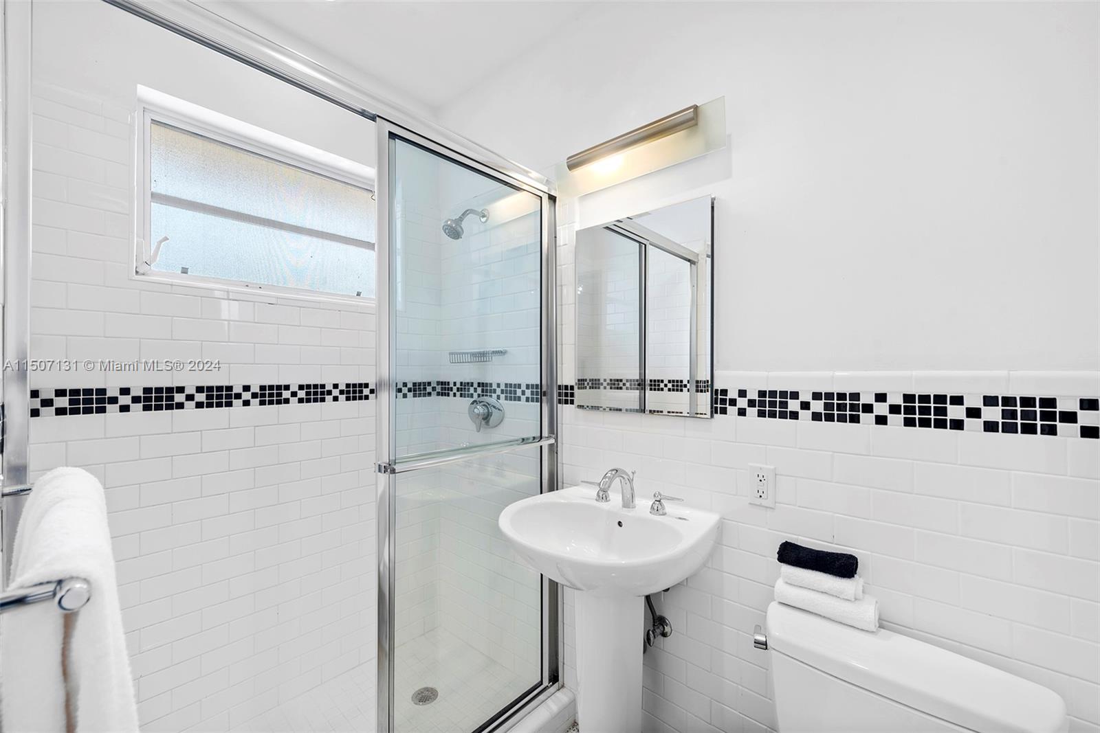 2995 Flamingo Dr, Miami Beach, Florida 33140, 5 Bedrooms Bedrooms, ,5 BathroomsBathrooms,Residential,For Sale,2995 Flamingo Dr,A11507131