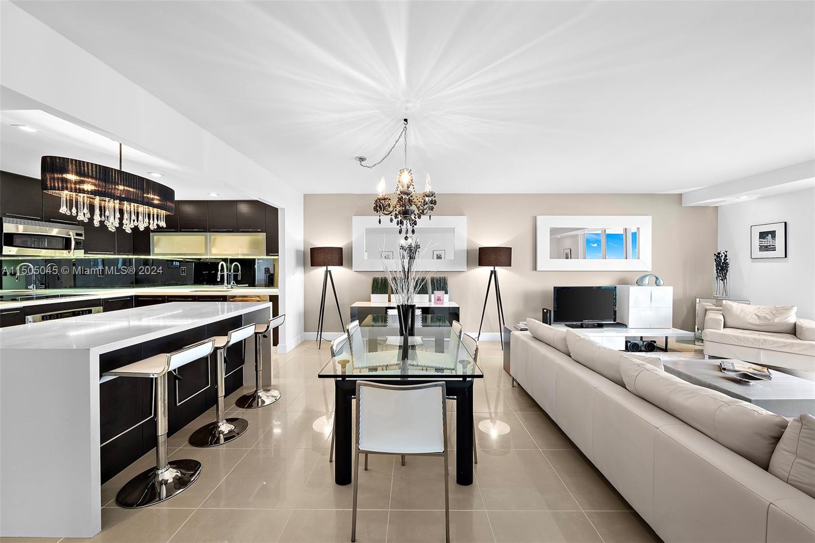 2301 Collins Ave 610, Miami Beach, Florida 33139, 2 Bedrooms Bedrooms, ,2 BathroomsBathrooms,Residentiallease,For Rent,2301 Collins Ave 610,A11505045