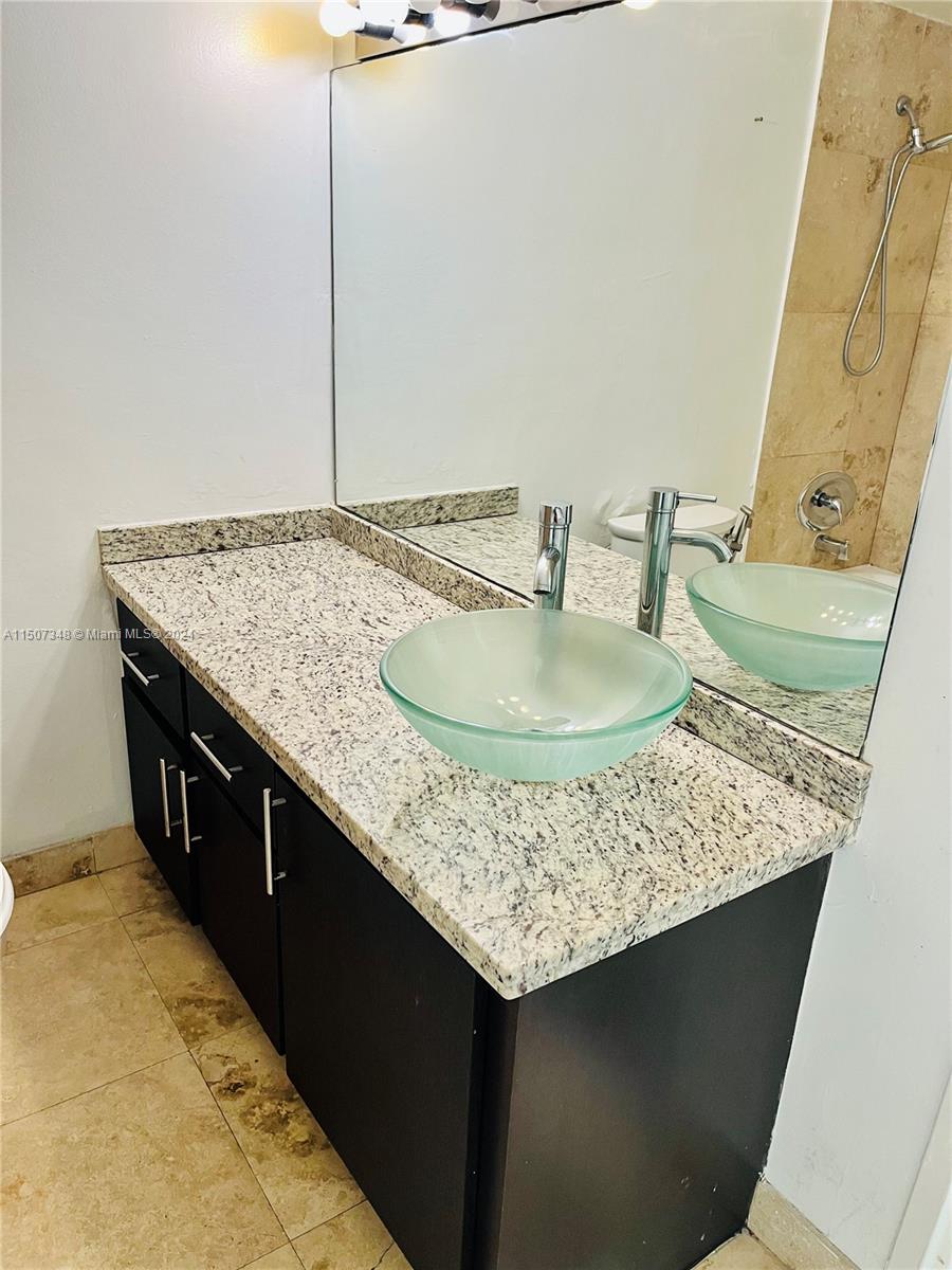 1000 West Ave 523, Miami Beach, Florida 33139, 1 Bedroom Bedrooms, ,1 BathroomBathrooms,Residentiallease,For Rent,1000 West Ave 523,A11507348