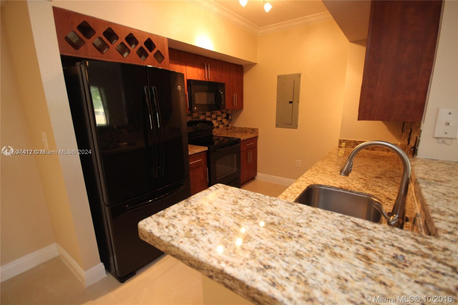 231 SW 116th Ave 19206, Pembroke Pines, Florida 33025, 2 Bedrooms Bedrooms, ,2 BathroomsBathrooms,Residentiallease,For Rent,231 SW 116th Ave 19206,A11507412