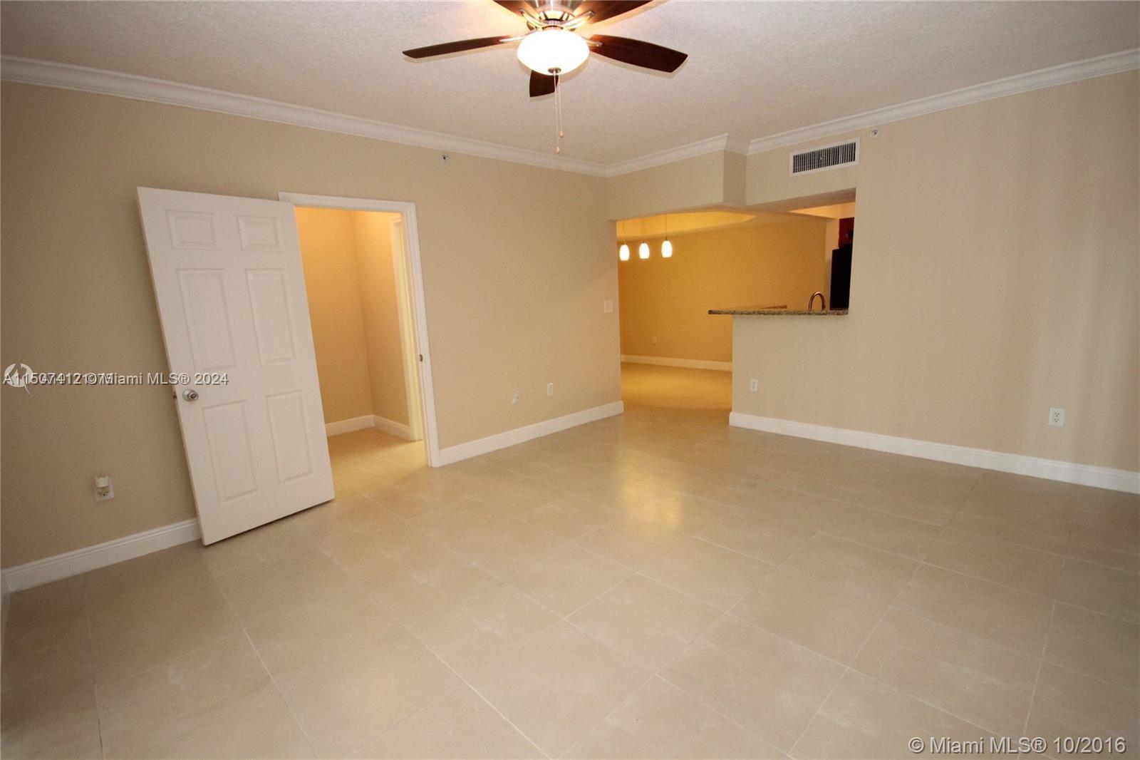 231 SW 116th Ave 19206, Pembroke Pines, Florida 33025, 2 Bedrooms Bedrooms, ,2 BathroomsBathrooms,Residentiallease,For Rent,231 SW 116th Ave 19206,A11507412