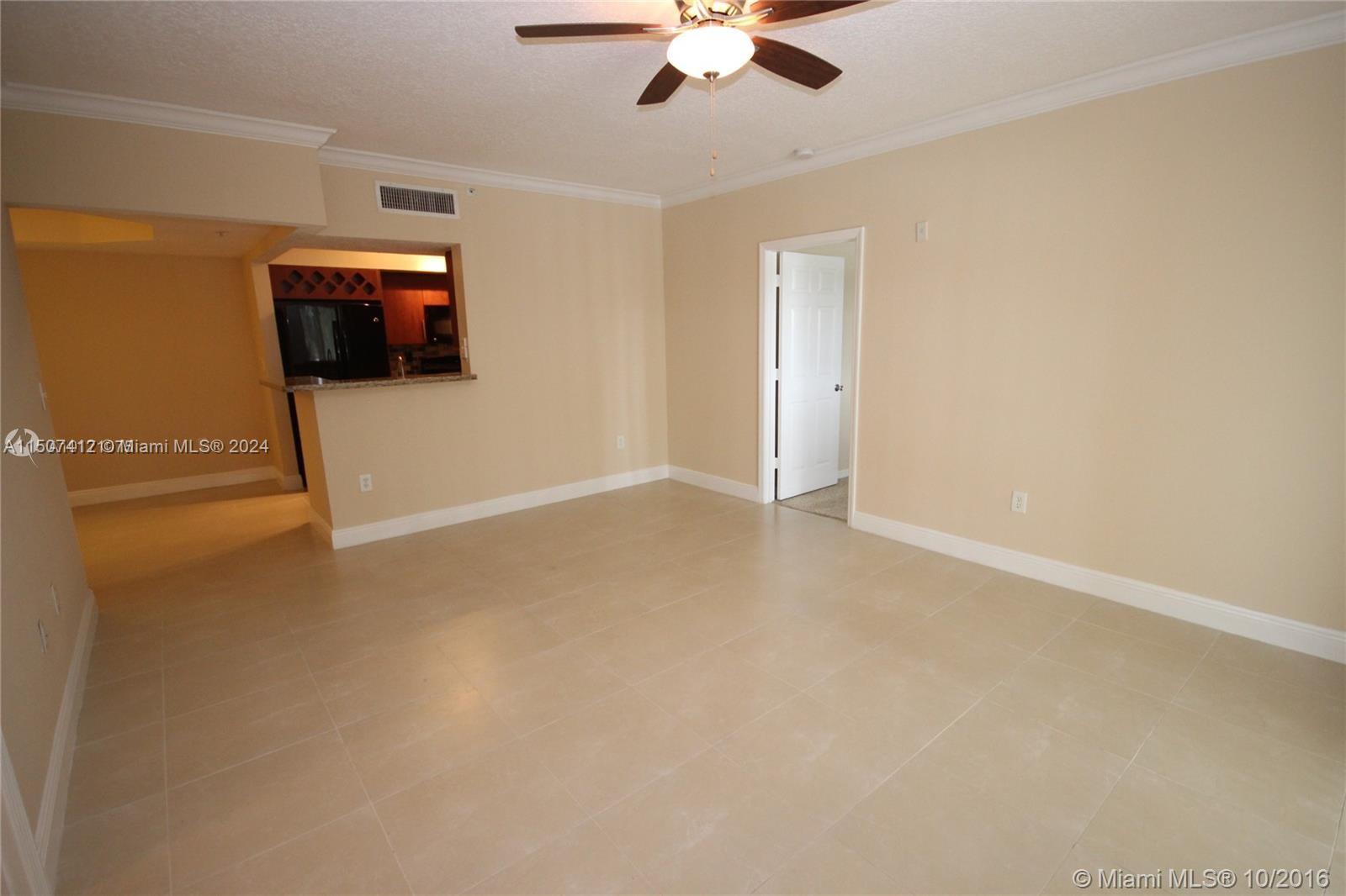 231 SW 116th Ave 19206, Pembroke Pines, Florida 33025, 2 Bedrooms Bedrooms, ,2 BathroomsBathrooms,Residentiallease,For Rent,231 SW 116th Ave 19206,A11507412
