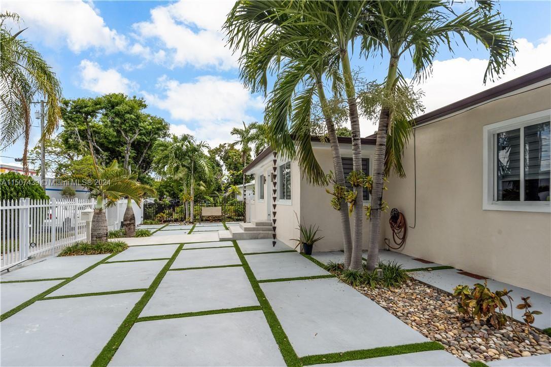 4055 SW 7th St, Miami, Florida 33134, 3 Bedrooms Bedrooms, ,2 BathroomsBathrooms,Residential,For Sale,4055 SW 7th St,A11507439