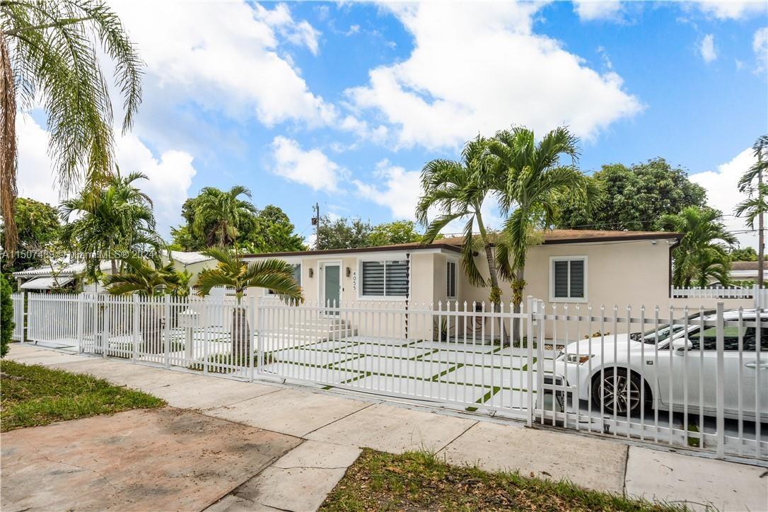 4055 SW 7th St, Miami, Florida 33134, 3 Bedrooms Bedrooms, ,2 BathroomsBathrooms,Residential,For Sale,4055 SW 7th St,A11507439