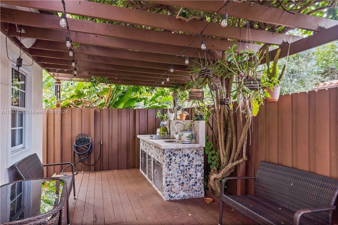Pergola with BQQ Kitchen