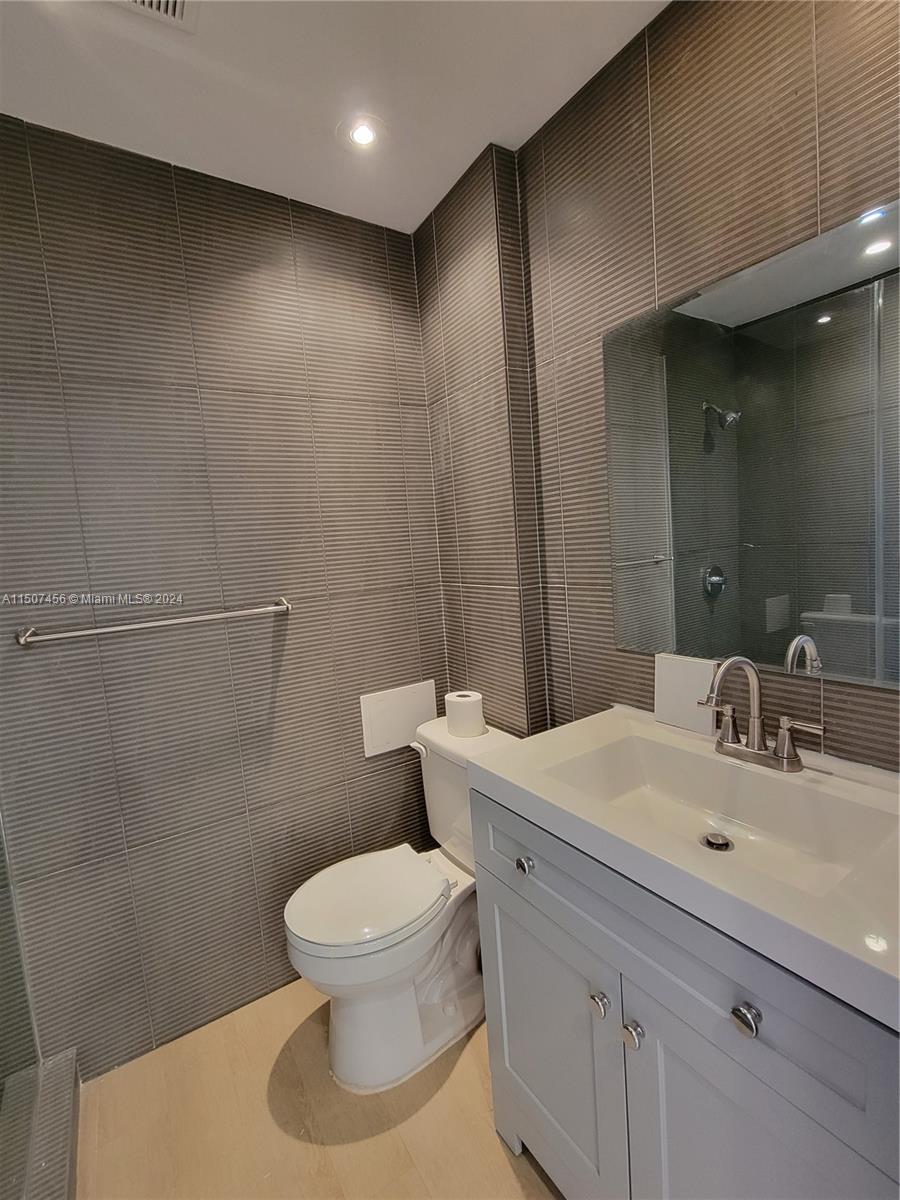 642 Michigan Ave 6, Miami Beach, Florida 33139, ,1 BathroomBathrooms,Residential,For Sale,642 Michigan Ave 6,A11507456