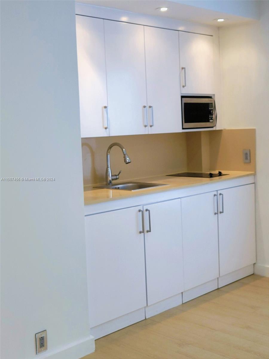 642 Michigan Ave 6, Miami Beach, Florida 33139, ,1 BathroomBathrooms,Residential,For Sale,642 Michigan Ave 6,A11507456