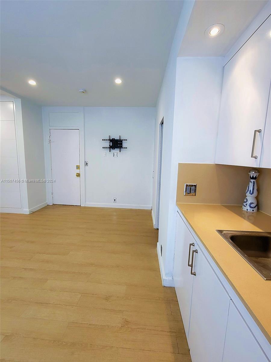 642 Michigan Ave 6, Miami Beach, Florida 33139, ,1 BathroomBathrooms,Residential,For Sale,642 Michigan Ave 6,A11507456