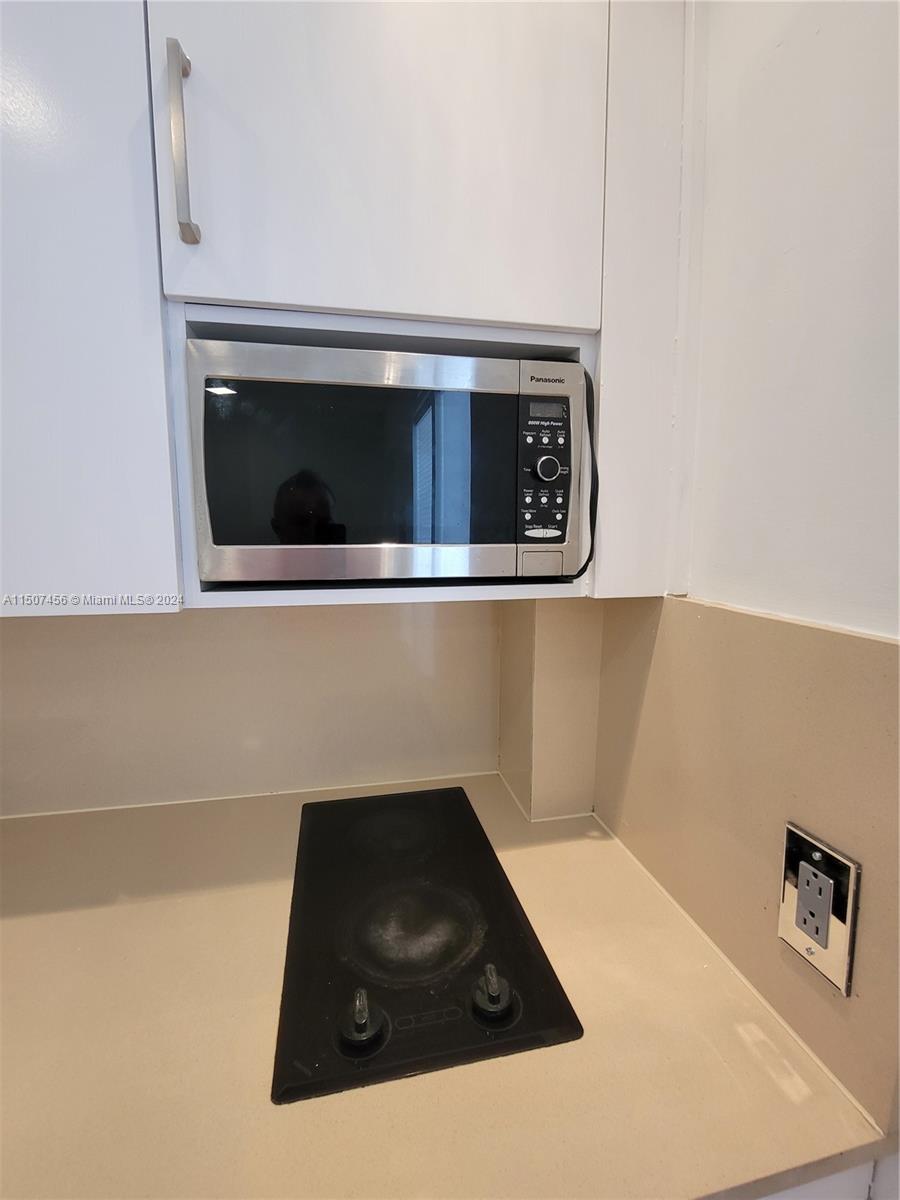 642 Michigan Ave 6, Miami Beach, Florida 33139, ,1 BathroomBathrooms,Residential,For Sale,642 Michigan Ave 6,A11507456