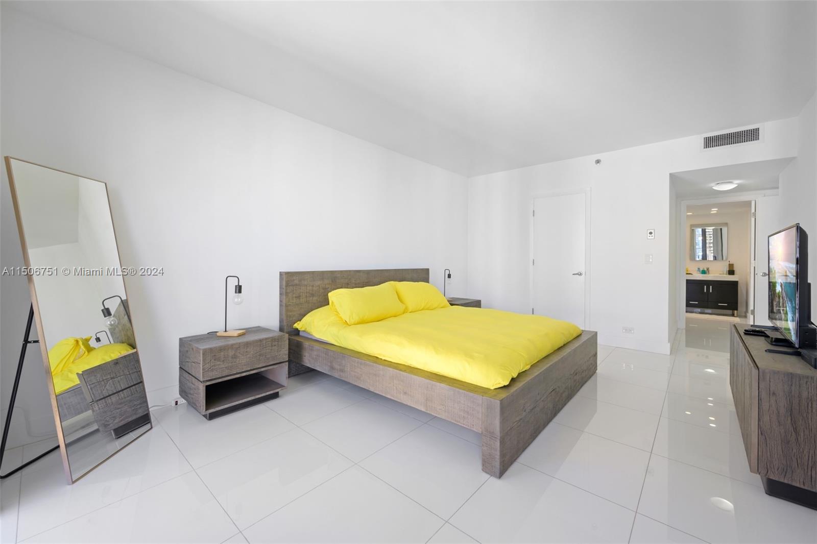 20191 Country Club Dr, Aventura, FL, 33180 United States, 2 Bedrooms Bedrooms, ,2 BathroomsBathrooms,Residential,For Sale,Country Club Dr,A11506751