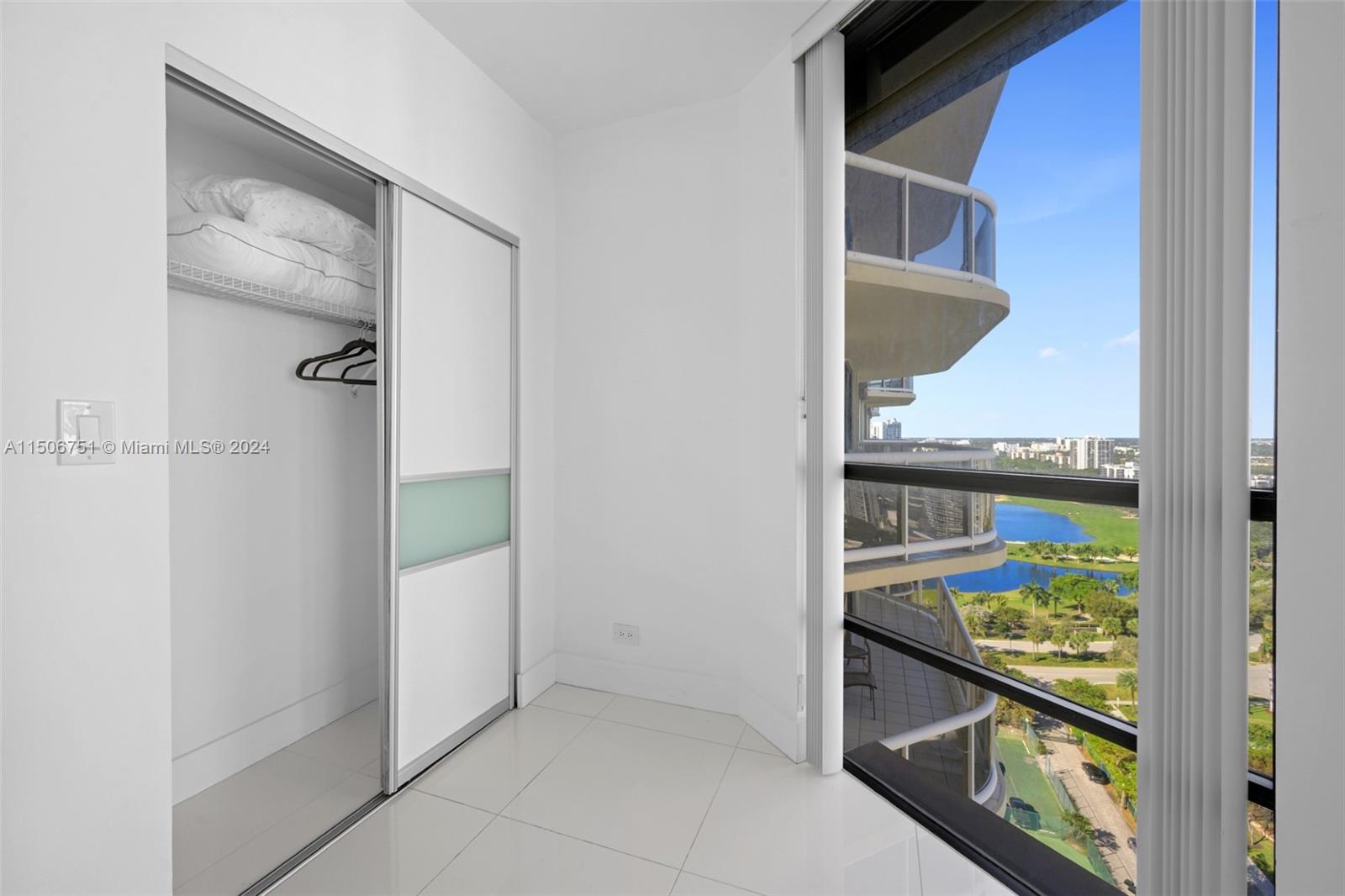 20191 Country Club Dr, Aventura, FL, 33180 United States, 2 Bedrooms Bedrooms, ,2 BathroomsBathrooms,Residential,For Sale,Country Club Dr,A11506751