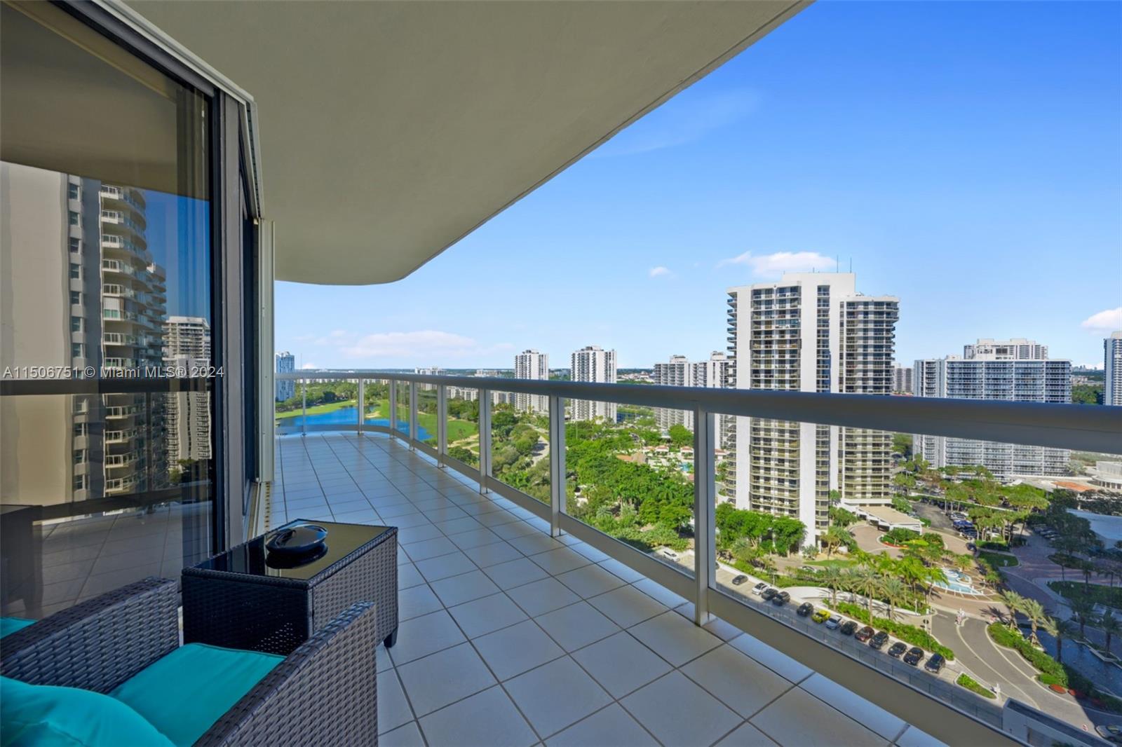 20191 Country Club Dr, Aventura, FL, 33180 United States, 2 Bedrooms Bedrooms, ,2 BathroomsBathrooms,Residential,For Sale,Country Club Dr,A11506751