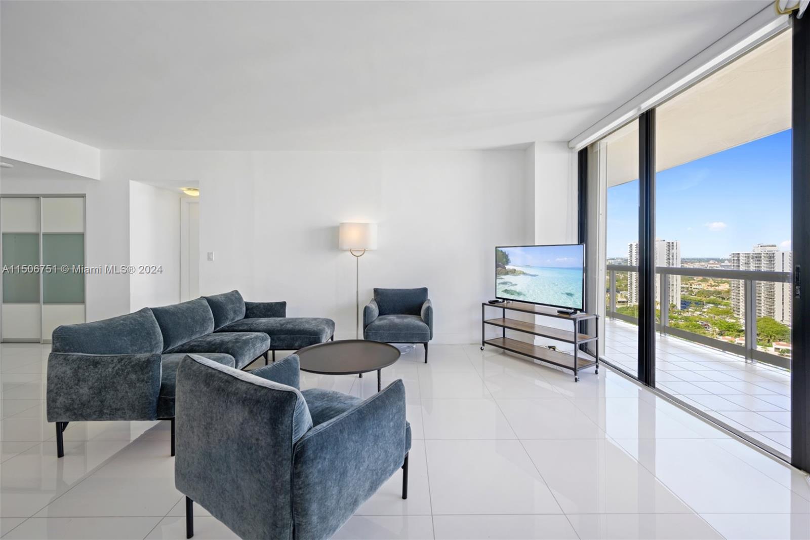 20191 Country Club Dr, Aventura, FL, 33180 United States, 2 Bedrooms Bedrooms, ,2 BathroomsBathrooms,Residential,For Sale,Country Club Dr,A11506751