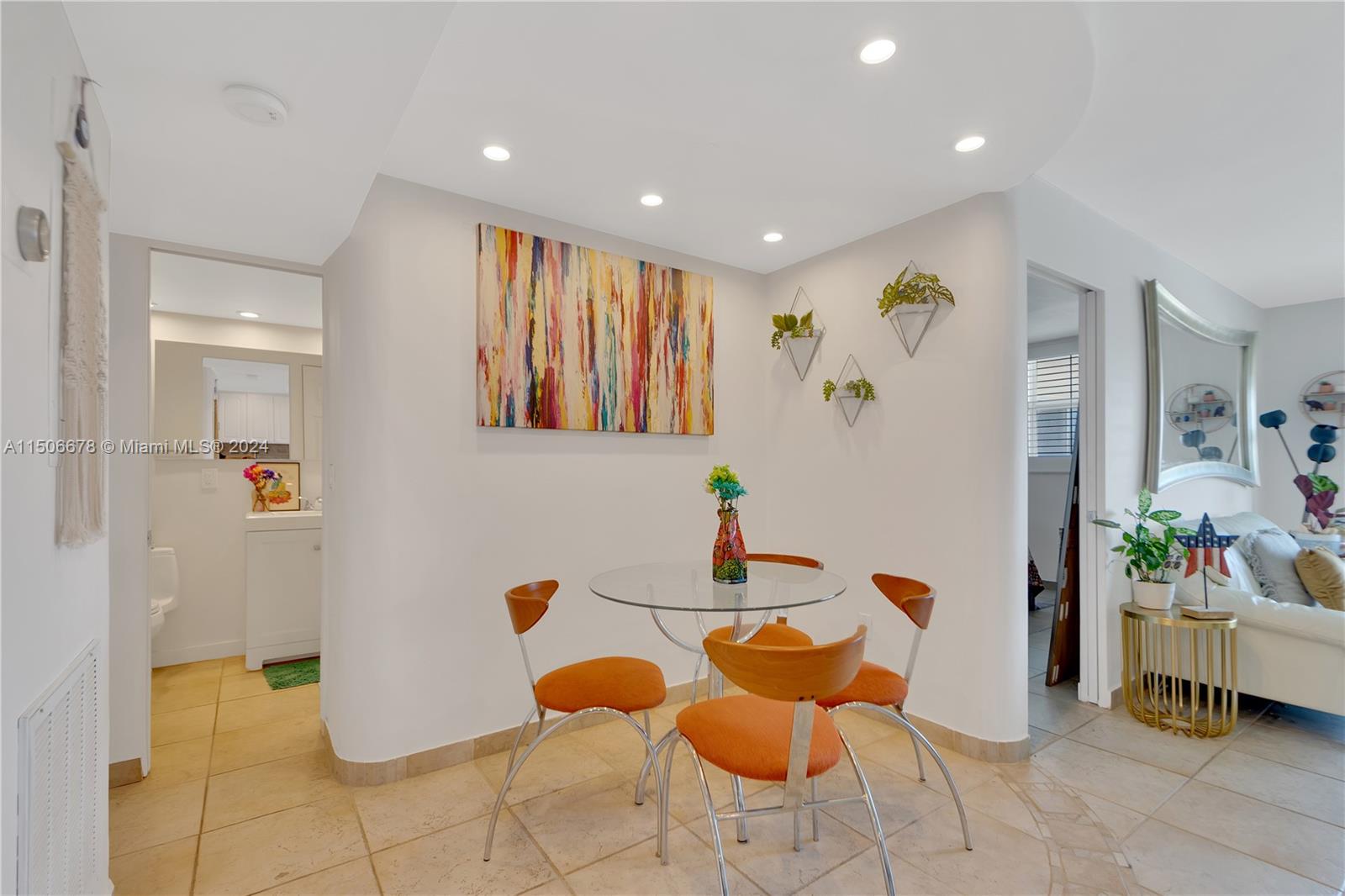 465 Ocean Dr 524, Miami Beach, Florida 33139, 1 Bedroom Bedrooms, ,1 BathroomBathrooms,Residential,For Sale,465 Ocean Dr 524,A11506678