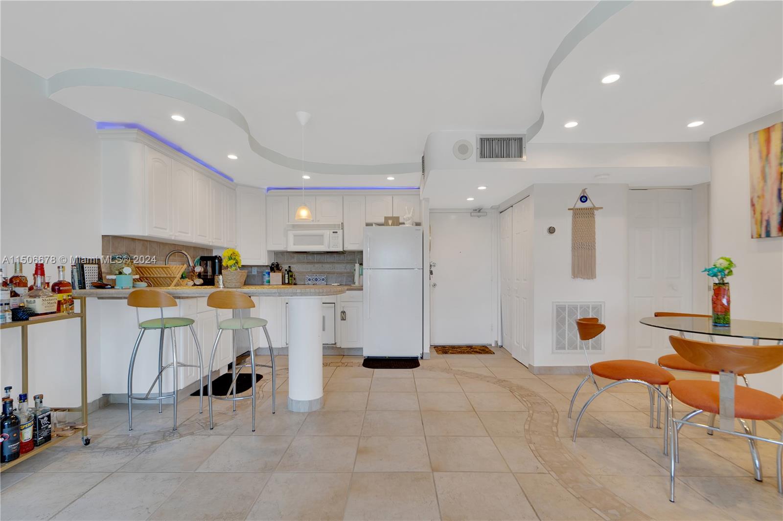 465 Ocean Dr 524, Miami Beach, Florida 33139, 1 Bedroom Bedrooms, ,1 BathroomBathrooms,Residential,For Sale,465 Ocean Dr 524,A11506678