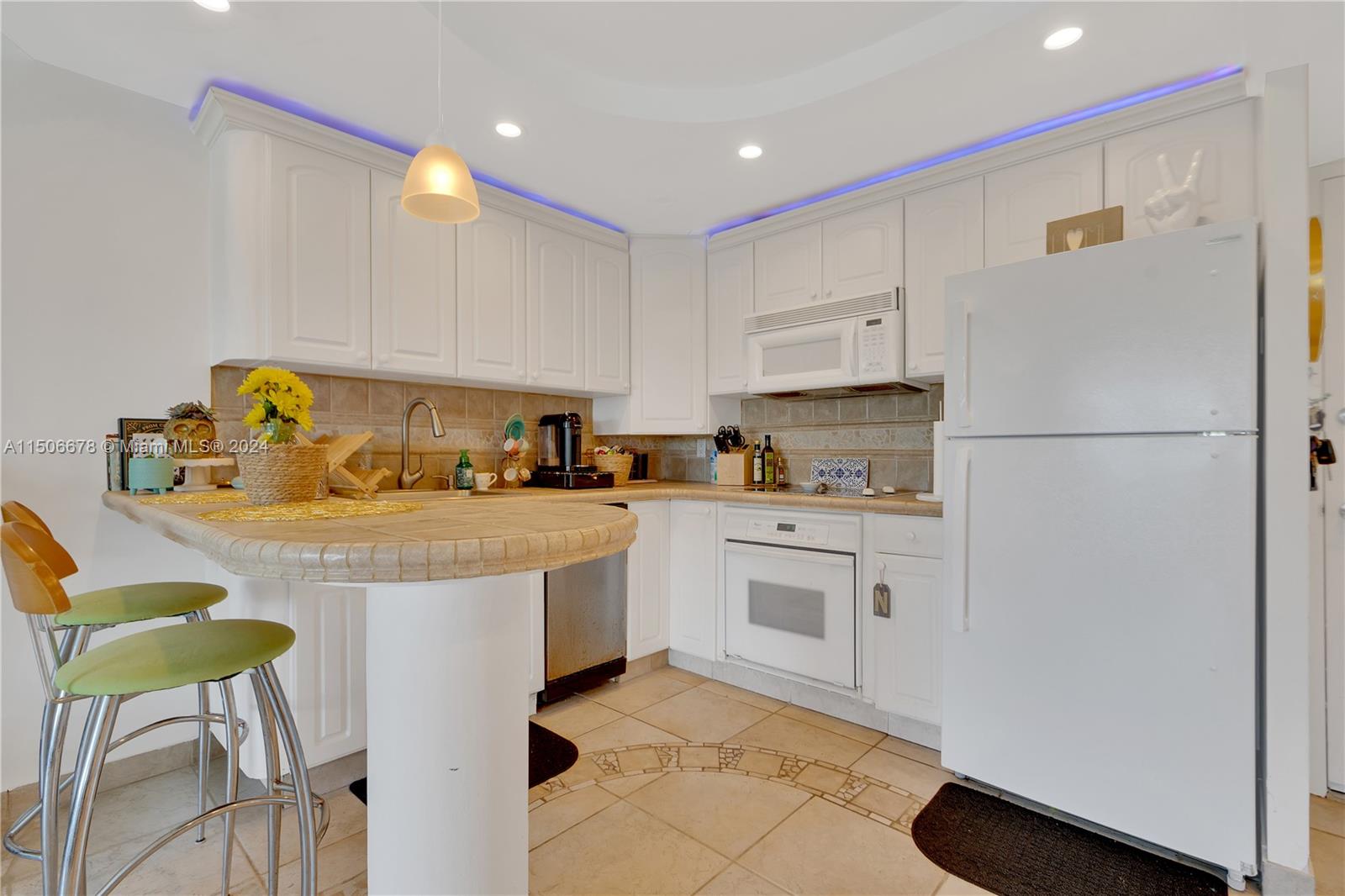 465 Ocean Dr 524, Miami Beach, Florida 33139, 1 Bedroom Bedrooms, ,1 BathroomBathrooms,Residential,For Sale,465 Ocean Dr 524,A11506678