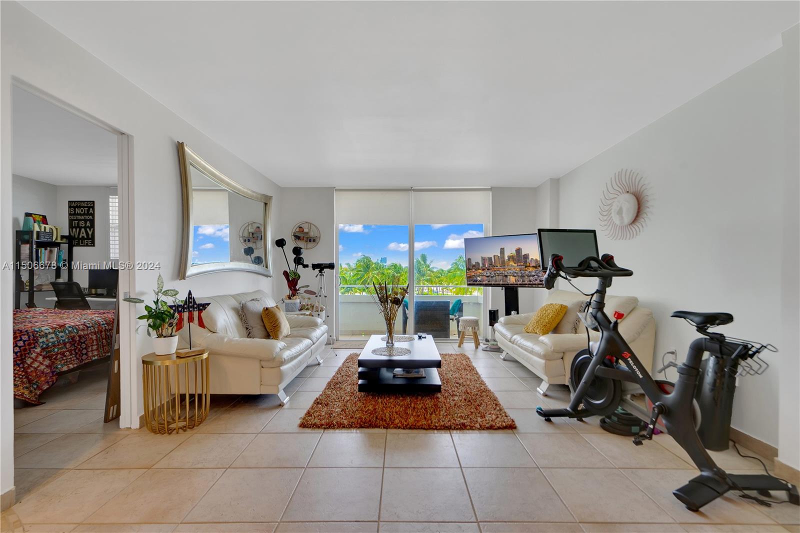 465 Ocean Dr 524, Miami Beach, Florida 33139, 1 Bedroom Bedrooms, ,1 BathroomBathrooms,Residential,For Sale,465 Ocean Dr 524,A11506678