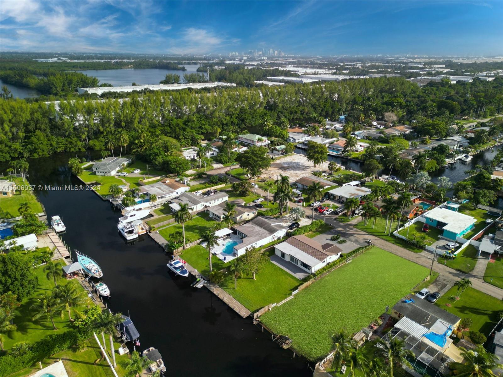 4481 SW 34th Ter, Dania Beach, Florida 33004, 4 Bedrooms Bedrooms, ,2 BathroomsBathrooms,Residential,For Sale,4481 SW 34th Ter,A11506937