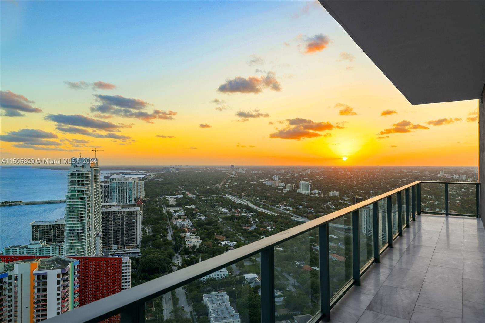 1451 Brickell Ave, Miami, FL, 33131 United States, 3 Bedrooms Bedrooms, ,3 BathroomsBathrooms,Residential,For Sale,Brickell Ave,A11505829