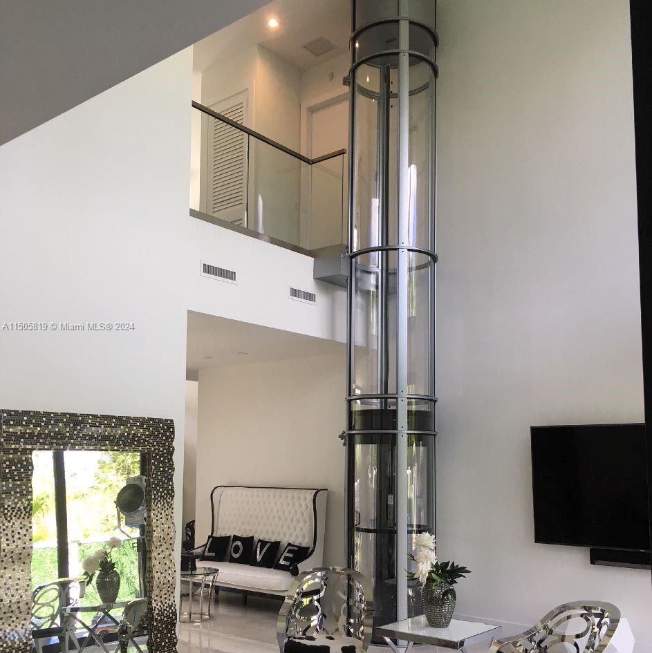 1798 HOLIDAY LN, Naples, FL, 34104 United States, 4 Bedrooms Bedrooms, ,4 BathroomsBathrooms,Residential,For Sale,HOLIDAY LN,A11505819