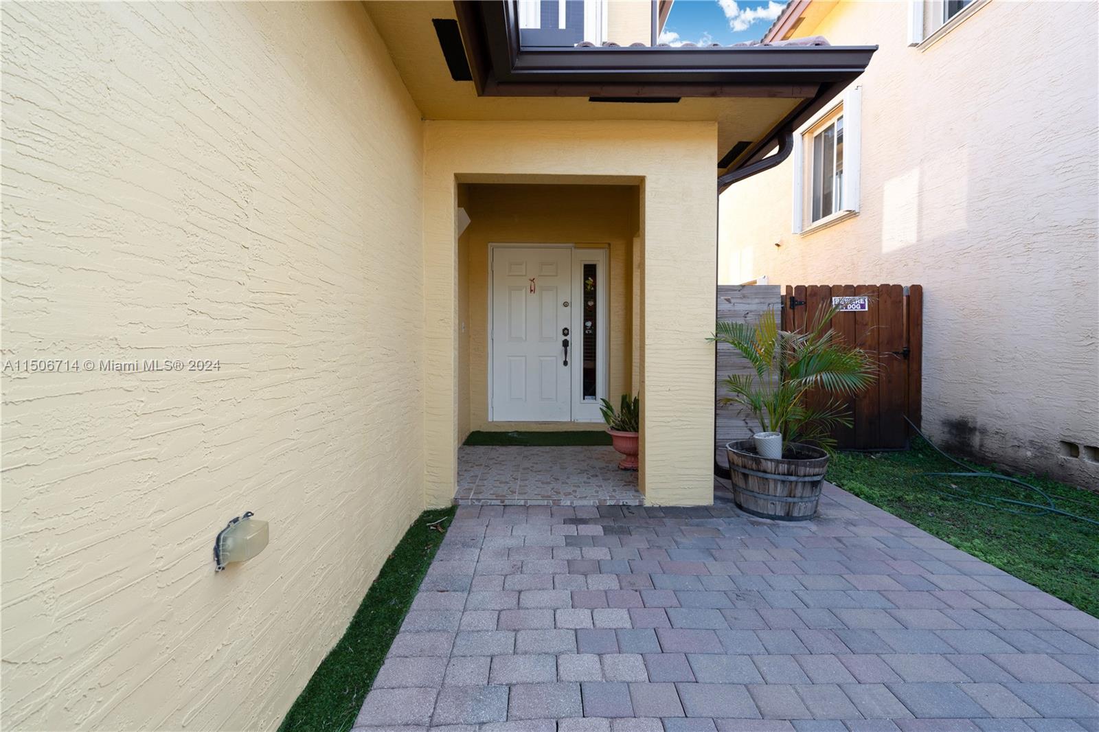 989 NE 41st Ave, Homestead, Florida 33033, 5 Bedrooms Bedrooms, ,3 BathroomsBathrooms,Residential,For Sale,989 NE 41st Ave,A11506714