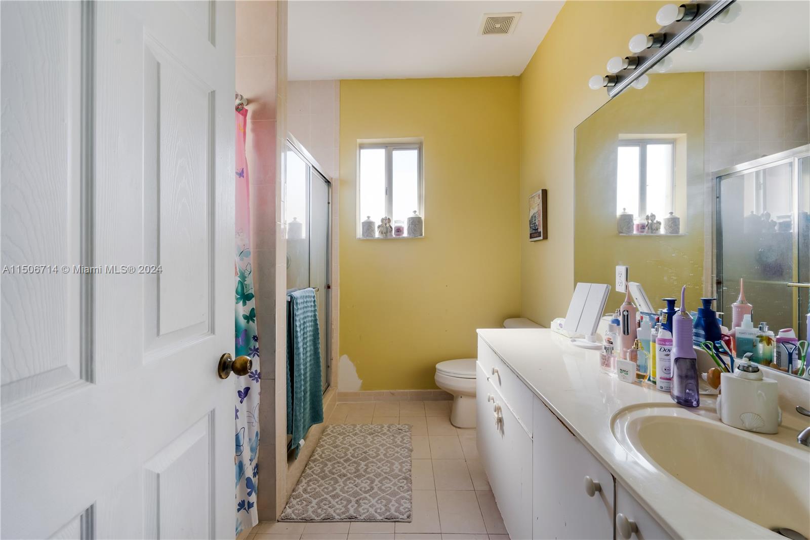 989 NE 41st Ave, Homestead, Florida 33033, 5 Bedrooms Bedrooms, ,3 BathroomsBathrooms,Residential,For Sale,989 NE 41st Ave,A11506714