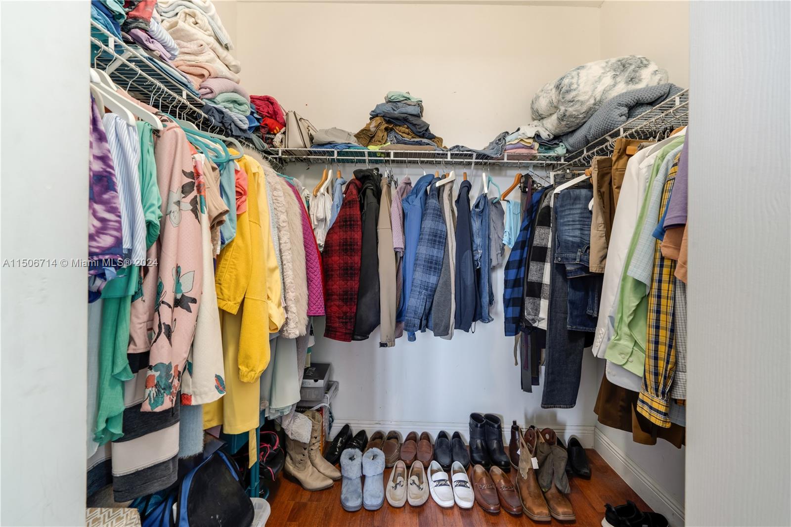 989 NE 41st Ave, Homestead, Florida 33033, 5 Bedrooms Bedrooms, ,3 BathroomsBathrooms,Residential,For Sale,989 NE 41st Ave,A11506714