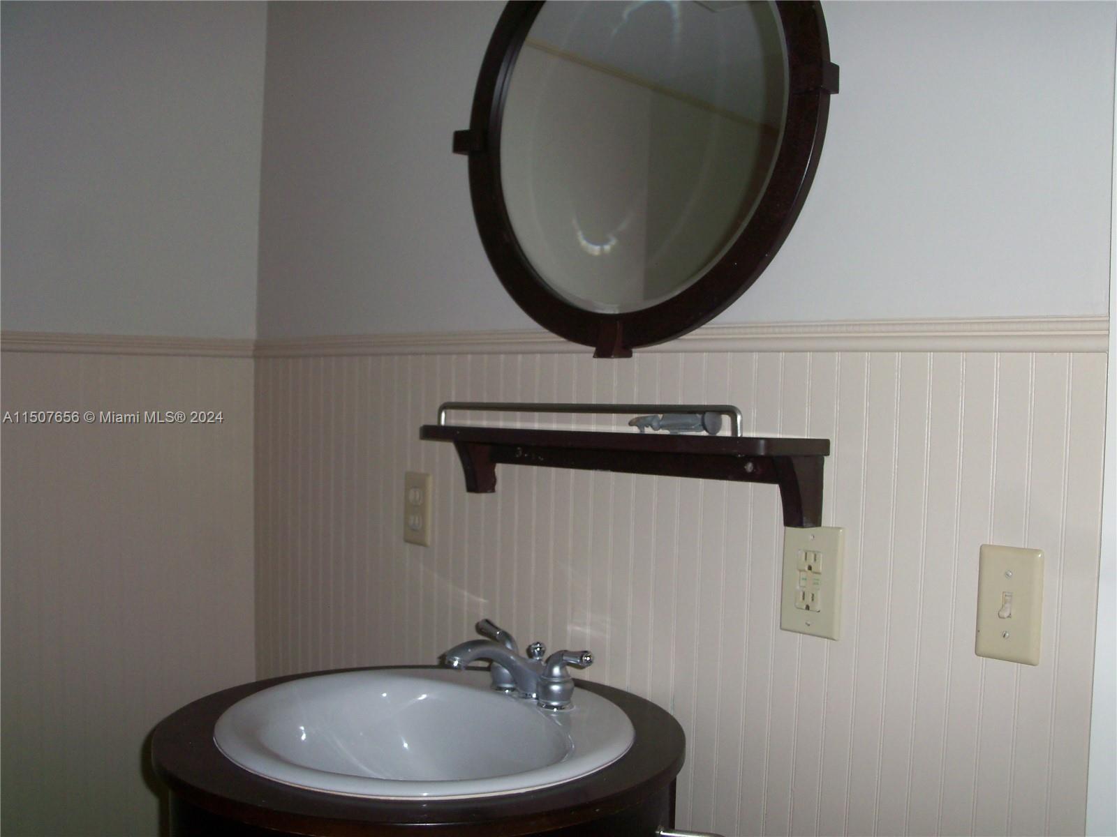 520 Orton Ave 303, Fort Lauderdale, Florida 33304, 2 Bedrooms Bedrooms, ,2 BathroomsBathrooms,Residentiallease,For Rent,520 Orton Ave 303,A11507656