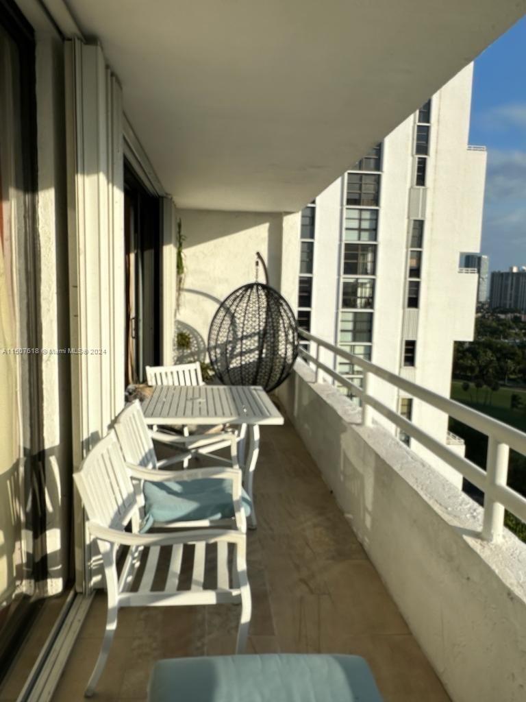 20225 NE 34th Ct 1714, Aventura, Florida 33180, 2 Bedrooms Bedrooms, ,2 BathroomsBathrooms,Residential,For Sale,20225 NE 34th Ct 1714,A11507618