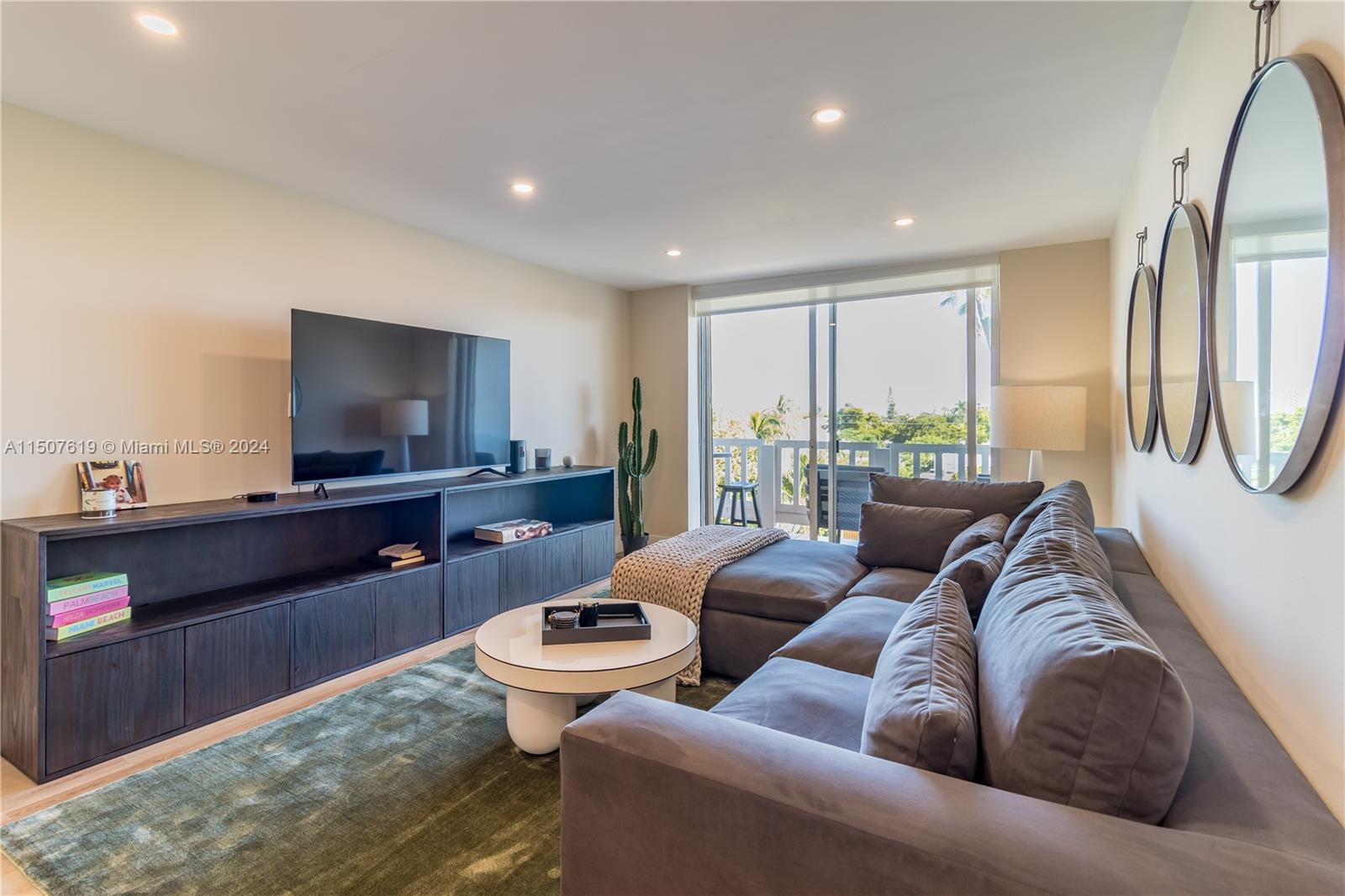 910 Michigan Ave 502, Miami Beach, Florida 33139, 1 Bedroom Bedrooms, ,1 BathroomBathrooms,Residential,For Sale,910 Michigan Ave 502,A11507619