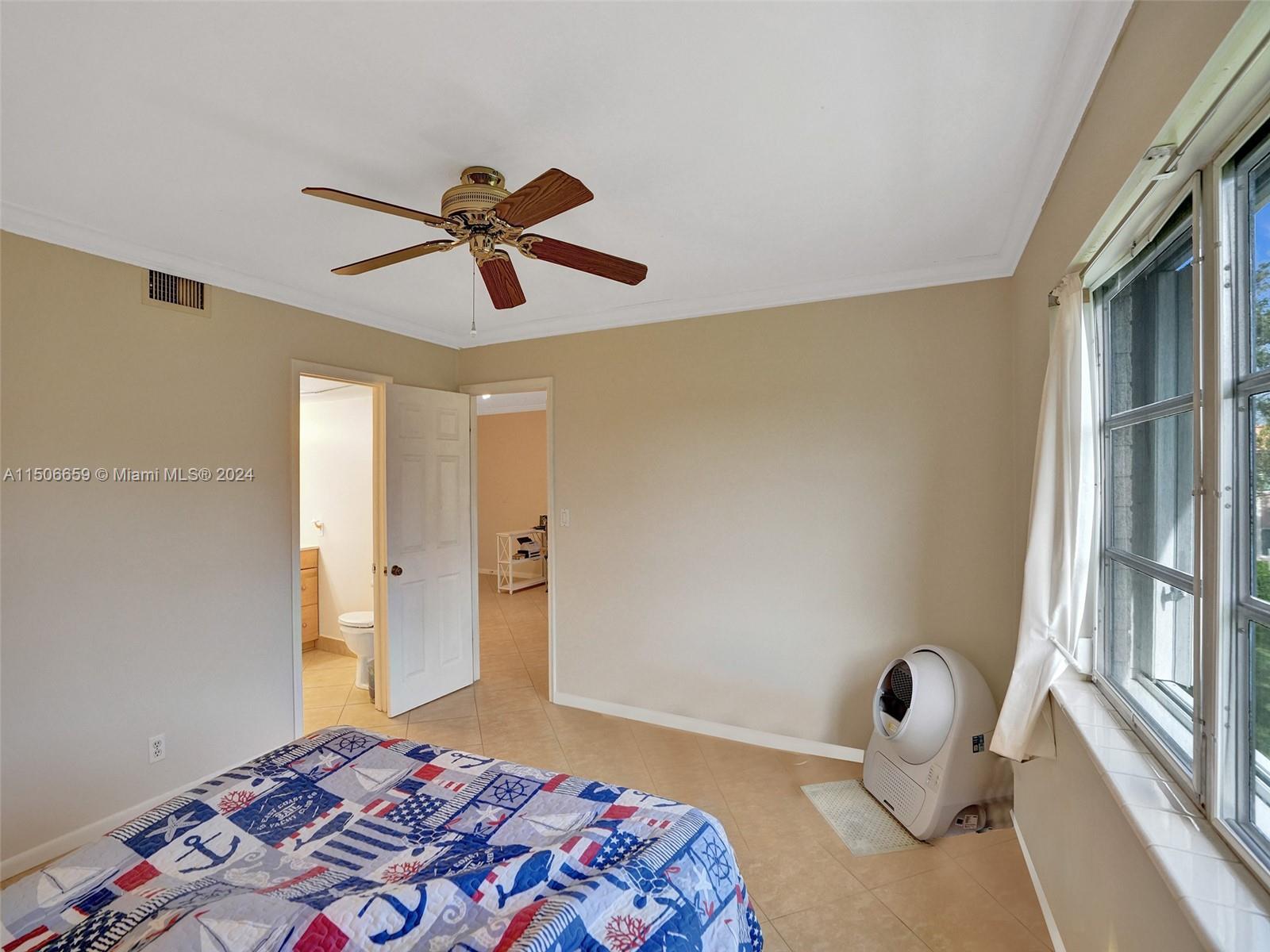 1950 N Andrews Ave 204D, Wilton Manors, Florida 33311, 1 Bedroom Bedrooms, ,1 BathroomBathrooms,Residential,For Sale,1950 N Andrews Ave 204D,A11506659