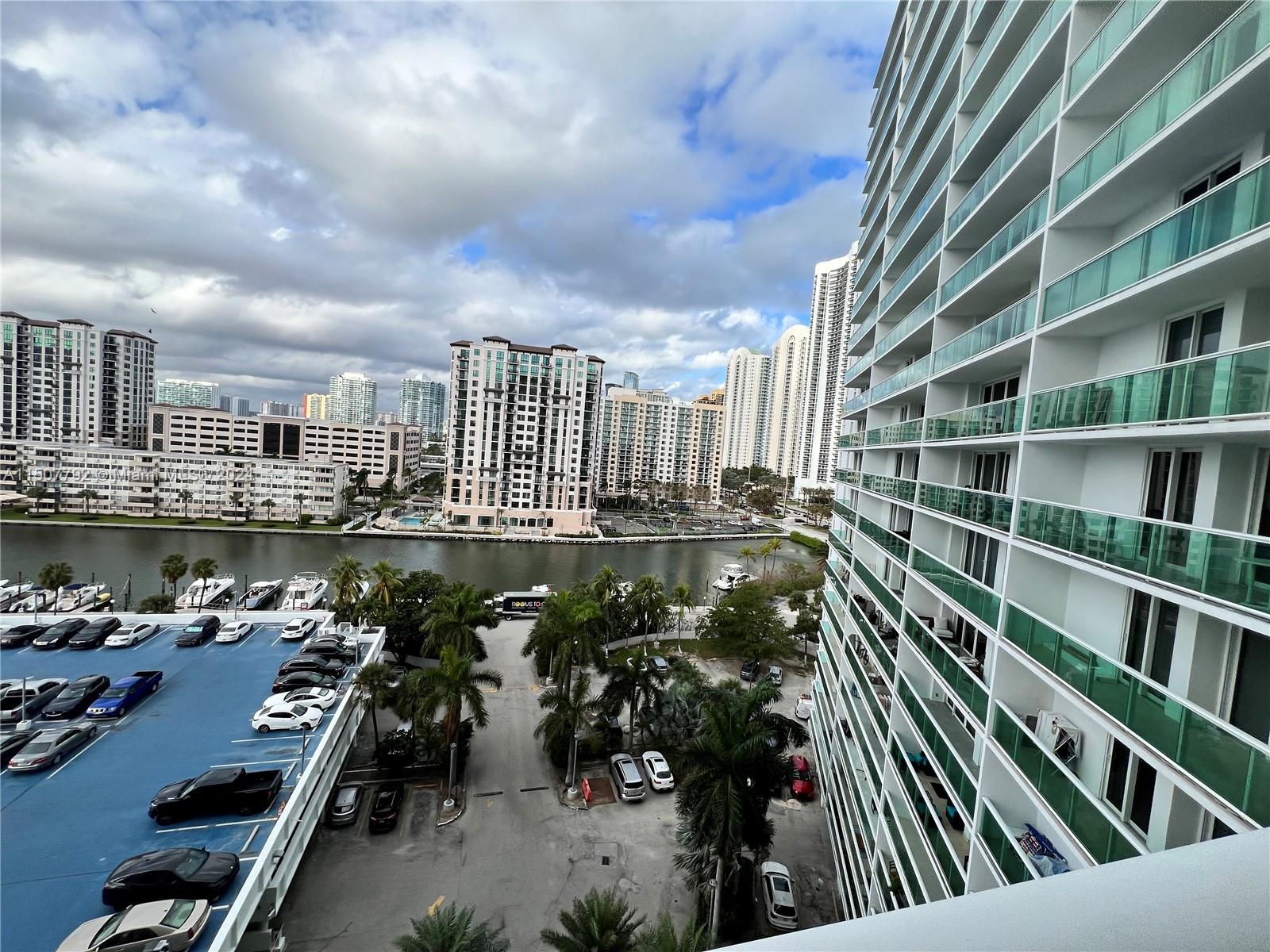 100 Bayview Dr 1031, Sunny Isles Beach, Florida 33160, 2 Bedrooms Bedrooms, ,2 BathroomsBathrooms,Residentiallease,For Rent,100 Bayview Dr 1031,A11507792