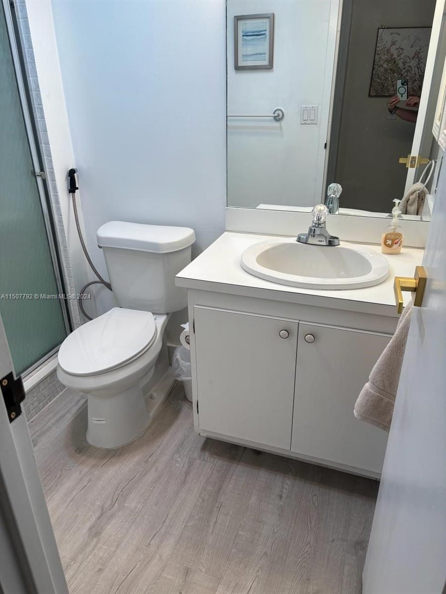100 Bayview Dr 1031, Sunny Isles Beach, Florida 33160, 2 Bedrooms Bedrooms, ,2 BathroomsBathrooms,Residentiallease,For Rent,100 Bayview Dr 1031,A11507792