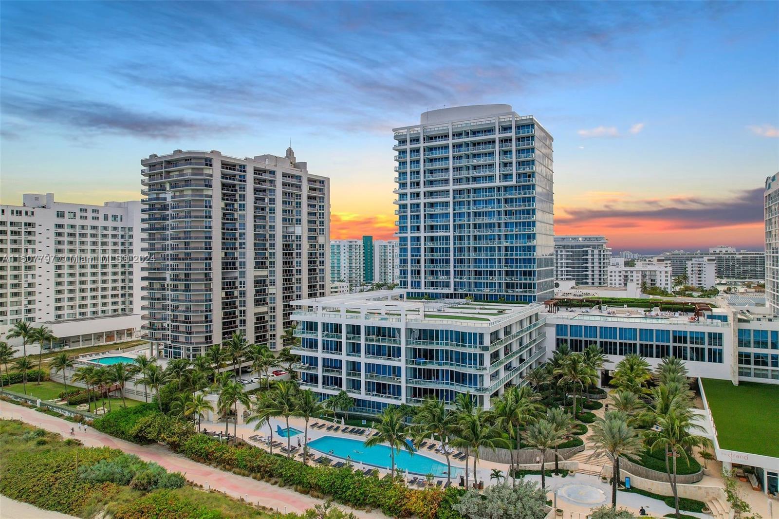 6799 Collins Ave 704, Miami Beach, Florida 33141, 2 Bedrooms Bedrooms, ,2 BathroomsBathrooms,Residentiallease,For Rent,6799 Collins Ave 704,A11507797