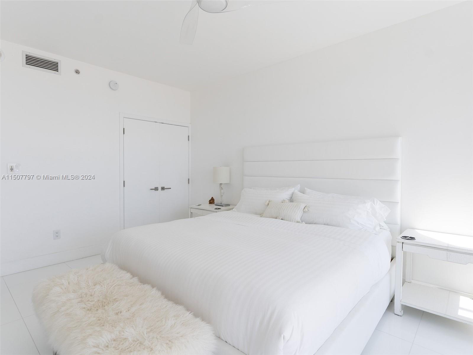 6799 Collins Ave 704, Miami Beach, Florida 33141, 2 Bedrooms Bedrooms, ,2 BathroomsBathrooms,Residentiallease,For Rent,6799 Collins Ave 704,A11507797