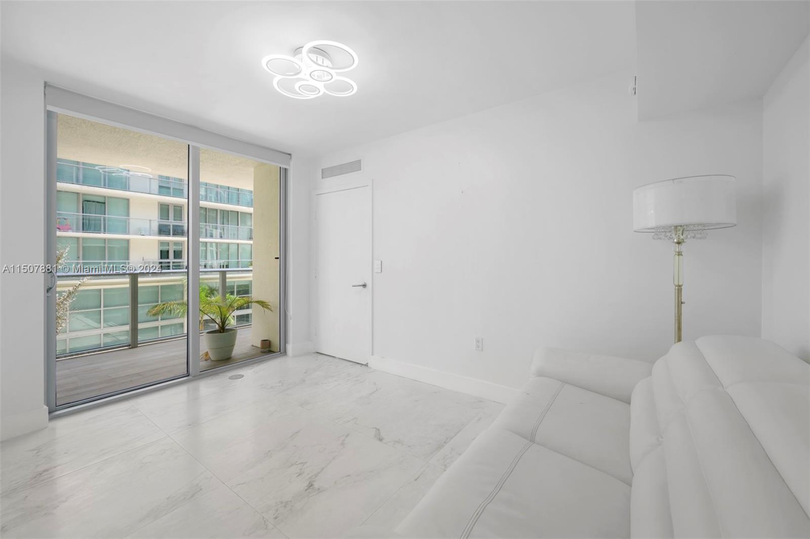 6610 Indian Creek Dr 406, Miami Beach, Florida 33141, 2 Bedrooms Bedrooms, ,2 BathroomsBathrooms,Residentiallease,For Rent,6610 Indian Creek Dr 406,A11507881