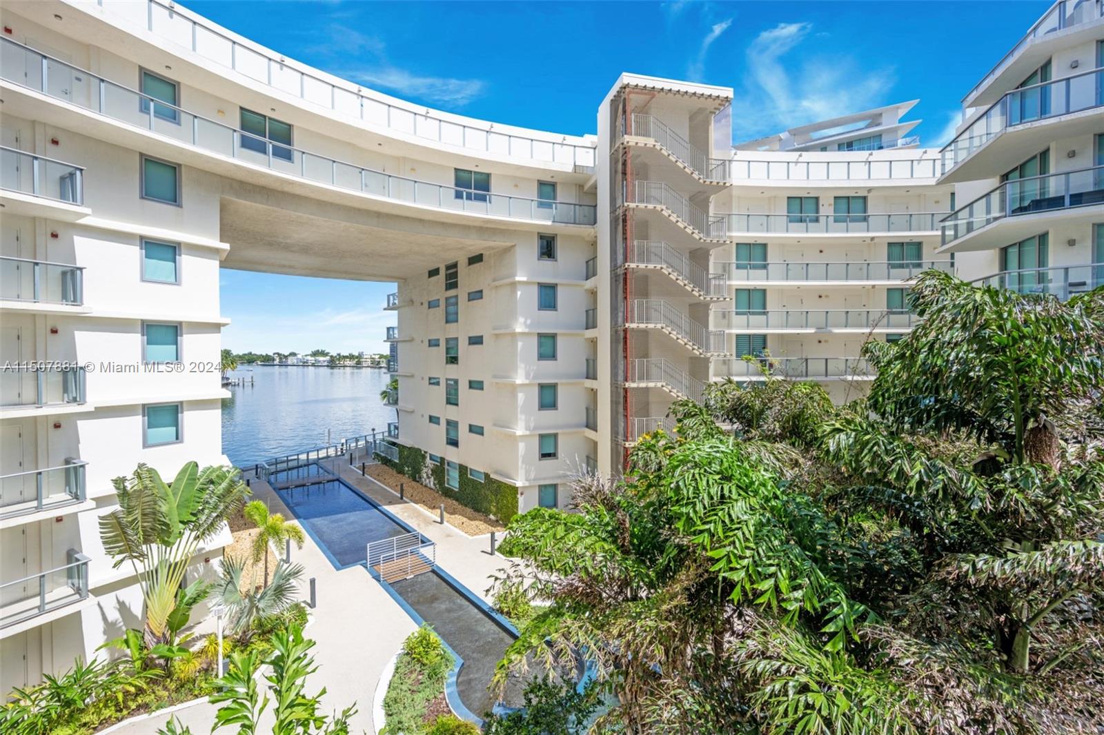 6610 Indian Creek Dr 406, Miami Beach, Florida 33141, 2 Bedrooms Bedrooms, ,2 BathroomsBathrooms,Residentiallease,For Rent,6610 Indian Creek Dr 406,A11507881