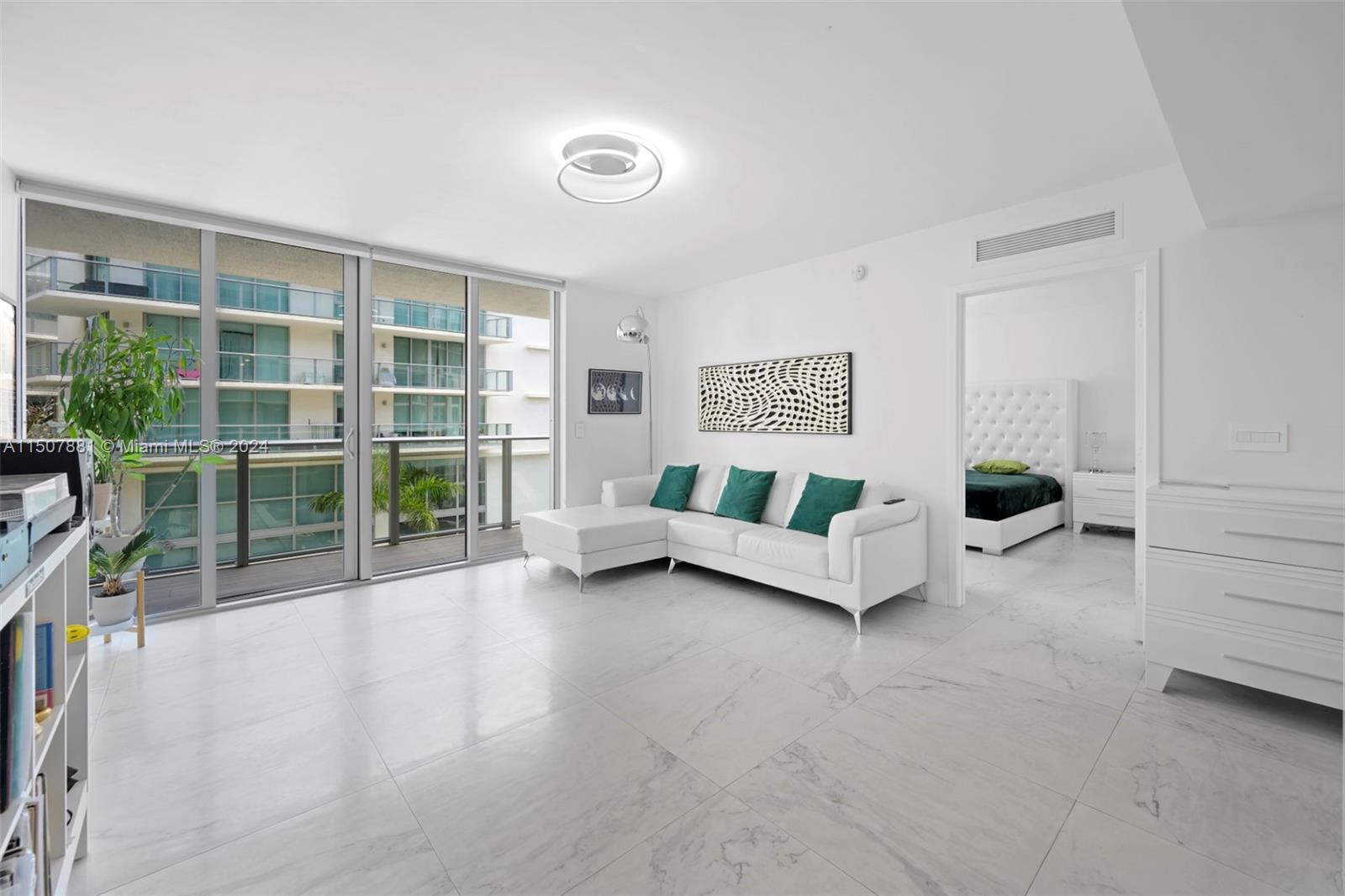 6610 Indian Creek Dr 406, Miami Beach, Florida 33141, 2 Bedrooms Bedrooms, ,2 BathroomsBathrooms,Residentiallease,For Rent,6610 Indian Creek Dr 406,A11507881