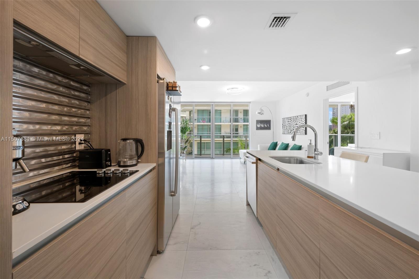 6610 Indian Creek Dr 406, Miami Beach, Florida 33141, 2 Bedrooms Bedrooms, ,2 BathroomsBathrooms,Residentiallease,For Rent,6610 Indian Creek Dr 406,A11507881