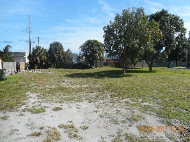 24 NW Ave, Oakland Park, FL 33311