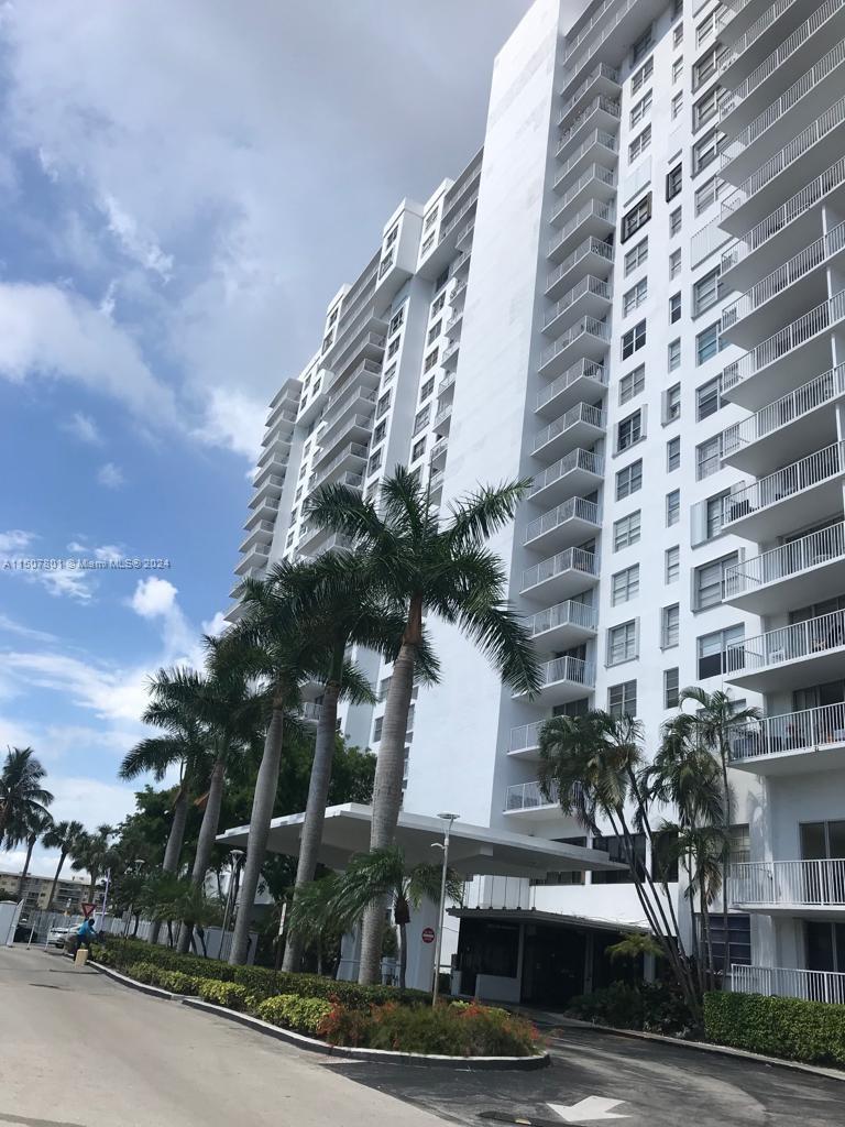 2851 NE 183rd St 1712E, Aventura, Florida 33160, 2 Bedrooms Bedrooms, ,2 BathroomsBathrooms,Residentiallease,For Rent,2851 NE 183rd St 1712E,A11507801