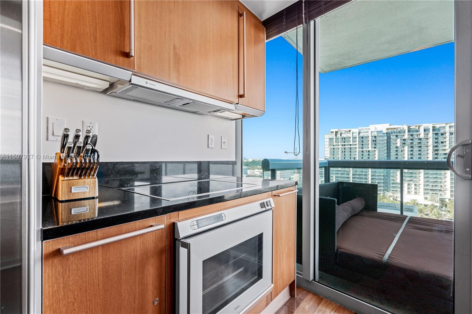 Miami Beach, Florida 33139, 1 Bedroom Bedrooms, ,1 BathroomBathrooms,Residentiallease,For Rent,A11507927